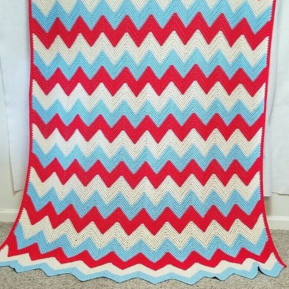 Vintage Crocheted Handmade Chevron Blanket Throw - Picture 1 of 3